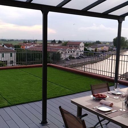 Palazzo Spada - Attico Con Terrazza Vista Fiume In Centro Codigoro Zewnętrze zdjęcie
