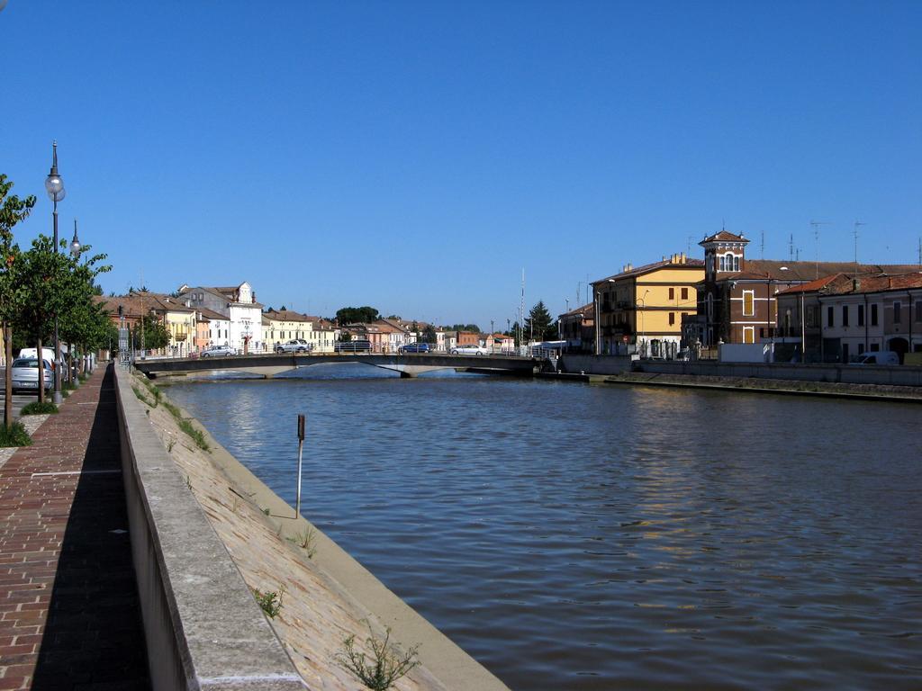 Palazzo Spada - Attico Con Terrazza Vista Fiume In Centro Codigoro Zewnętrze zdjęcie